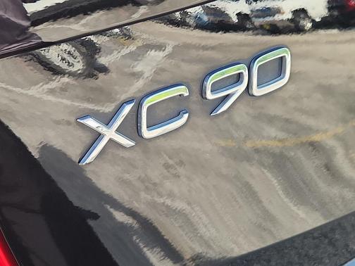 2021 Volvo XC90 T6 Momentum 6 Passenger