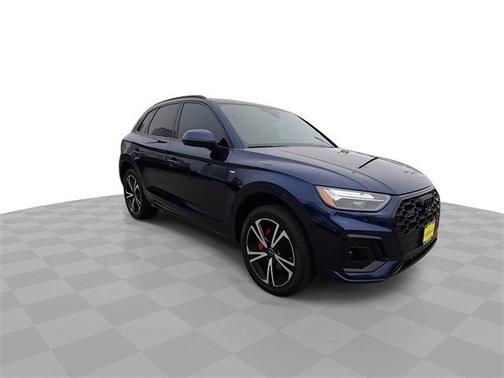 2025 Audi Q5 45 S line quattro Premium