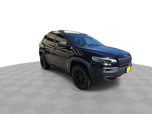 Diamond Black 2020 Jeep Cherokee Trailhawk