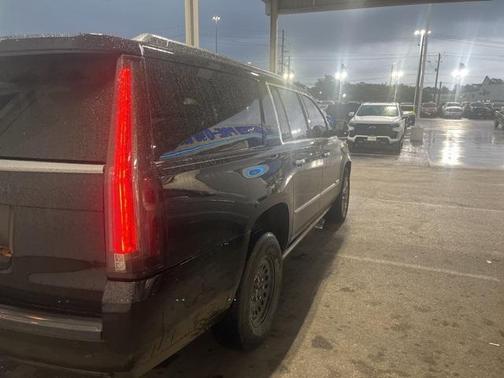 2019 Cadillac Escalade ESV Premium Luxury