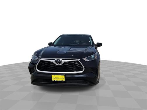 Midnight Black Metallic 2022 Toyota Highlander L
