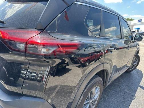 Black 2021 Nissan Rogue S