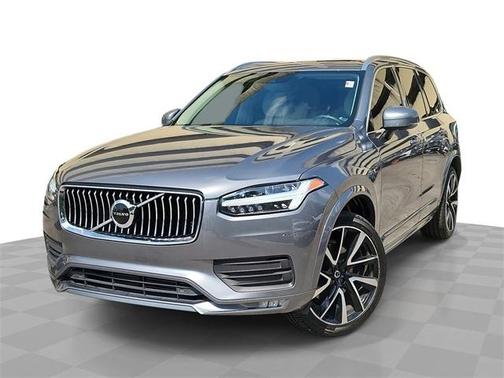 2020 Volvo XC90 T6 Momentum 7 Passenger