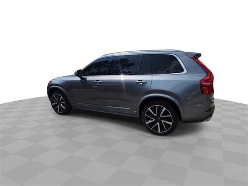 2020 Volvo XC90 T6 Momentum 7 Passenger