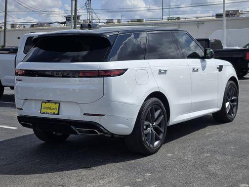 Fuji White 2025 Land Rover Range Rover Sport P400 Dynamic SE