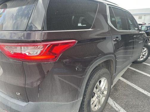 Black Cherry Metallic 2021 Chevrolet Traverse LT Leather