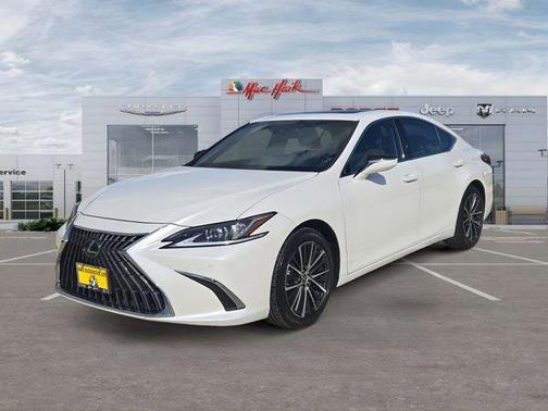 White Pearl 2024 Lexus ES 350 350