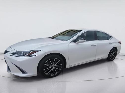 White 2024 Lexus ES 350