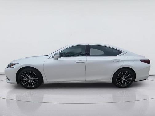 White 2024 Lexus ES 350