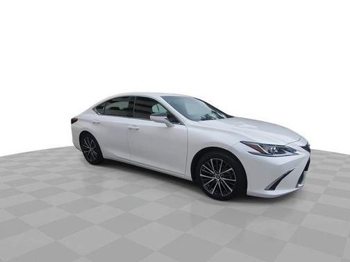 White Pearl 2024 Lexus ES 350 350