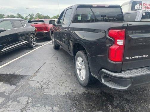 2021 Chevrolet Silverado 1500 Custom
