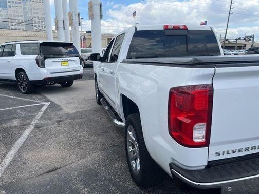 Summit White 2017 Chevrolet Silverado 1500 1LZ