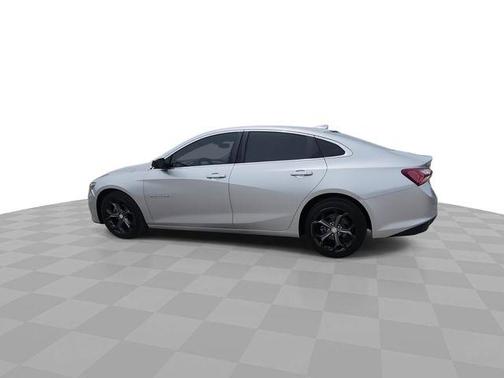 Silver Ice Metallic 2021 Chevrolet Malibu LT