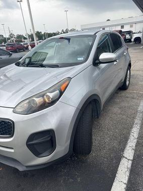 Sparkling Silver 2017 Kia Sportage LX