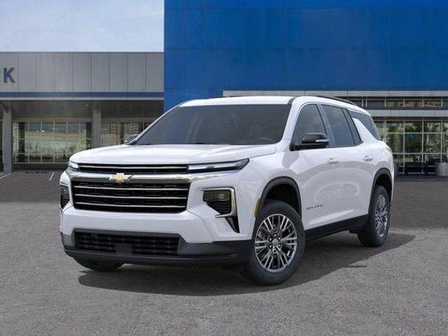 Summit White 2026 Chevrolet Traverse LT