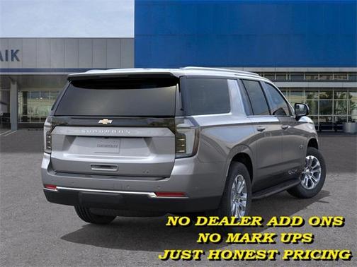 2025 Chevrolet Suburban LT
