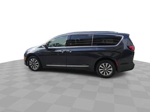 2020 Chrysler Pacifica Hybrid Touring L