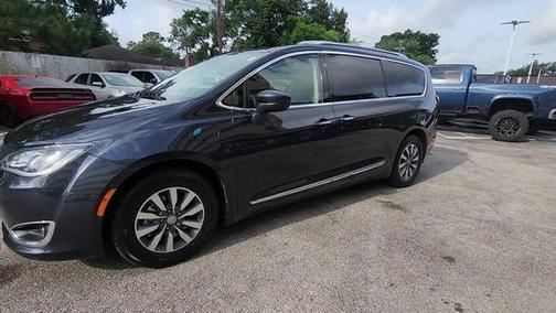 2020 Chrysler Pacifica Hybrid Touring L