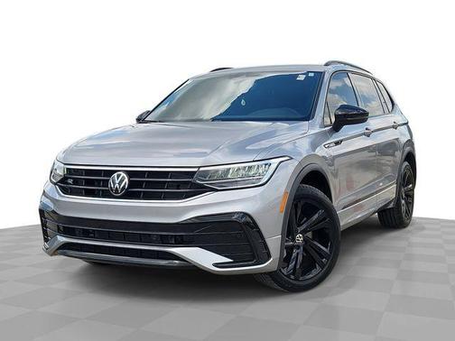 Pyrite Silver Metallic 2024 Volkswagen Tiguan 2.0T SE R-Line Black