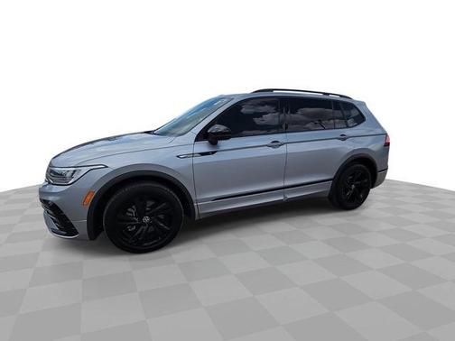 Pyrite Silver Metallic 2024 Volkswagen Tiguan 2.0T SE R-Line Black