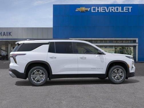 Polar White 2027 Chevrolet Traverse LT