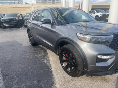 2022 Ford Explorer ST