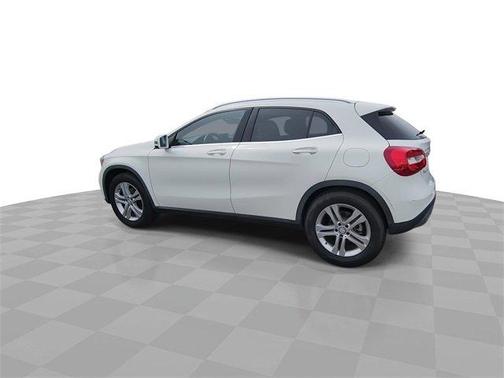 2017 Mercedes-Benz GLA 250 Base