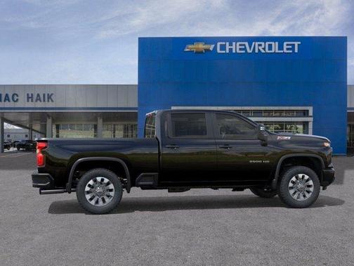 Black 2026 Chevrolet Silverado 2500 Custom