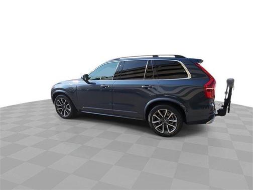 2019 Volvo XC90 T6 Momentum