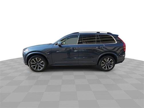 2019 Volvo XC90 T6 Momentum