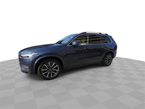 2019 Volvo XC90 T6 Momentum