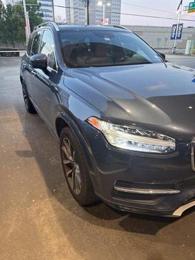 2019 Volvo XC90 T6 Momentum