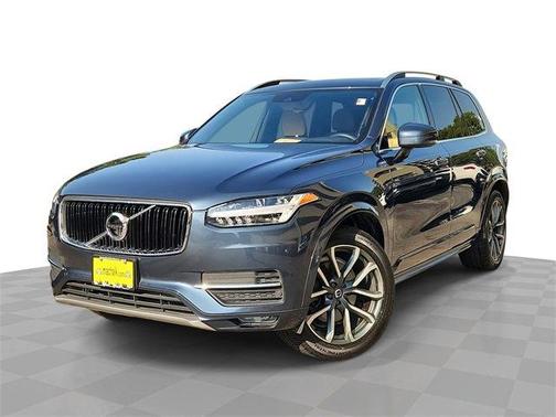 2019 Volvo XC90 T6 Momentum