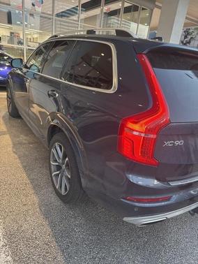 2019 Volvo XC90 T6 Momentum