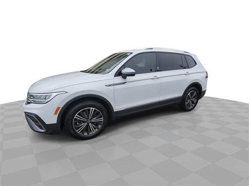 2024 Volkswagen Tiguan 2.0T Wolfsburg Edition