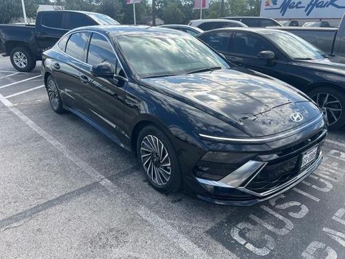 2024 Hyundai SONATA Hybrid Limited