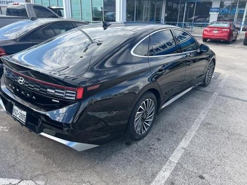 2024 Hyundai SONATA Hybrid Limited