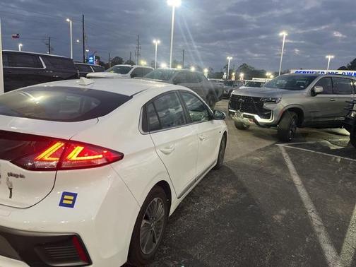 2020 Hyundai IONIQ Plug-In Hybrid SEL