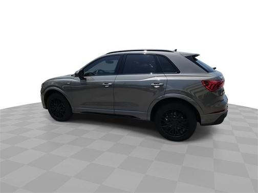 2023 Audi Q3 45 S line Premium