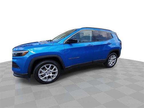 2022 Jeep Compass Latitude Lux