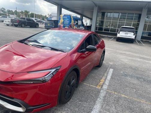 2025 Toyota Prius Plug-In Hybrid SE