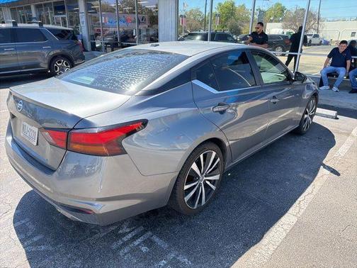 Gun Metallic 2019 Nissan Altima 2.5 SR
