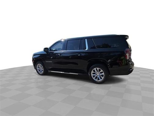 2022 Chevrolet Suburban LT