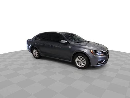 Platinum Gray Metallic 2018 Volkswagen Passat 2.0T S