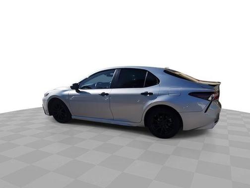 Ice Edge / Midnight Black Metallic 2021 Toyota Camry SE Nightshade