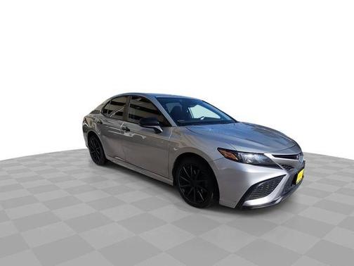 Ice Edge / Midnight Black Metallic 2021 Toyota Camry SE Nightshade