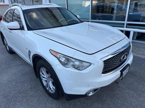 2017 INFINITI QX70 Base