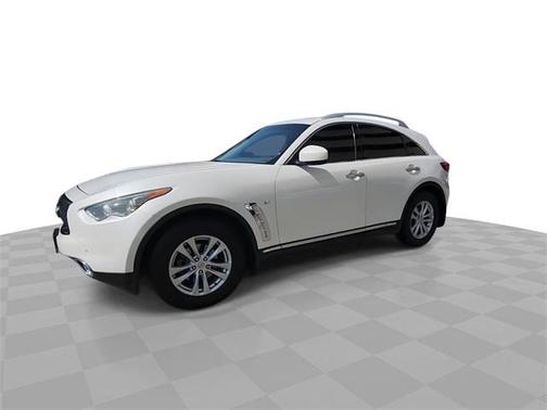 2017 INFINITI QX70 Base