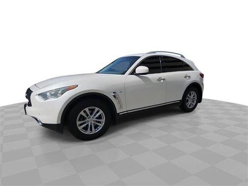 2017 INFINITI QX70 Base