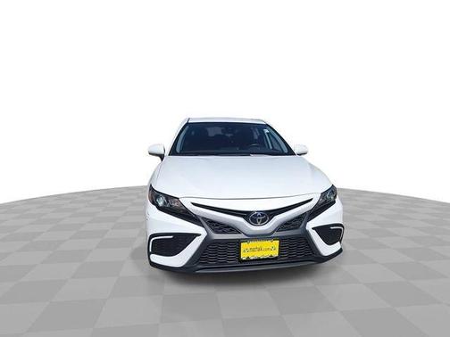Ice 2024 Toyota Camry SE